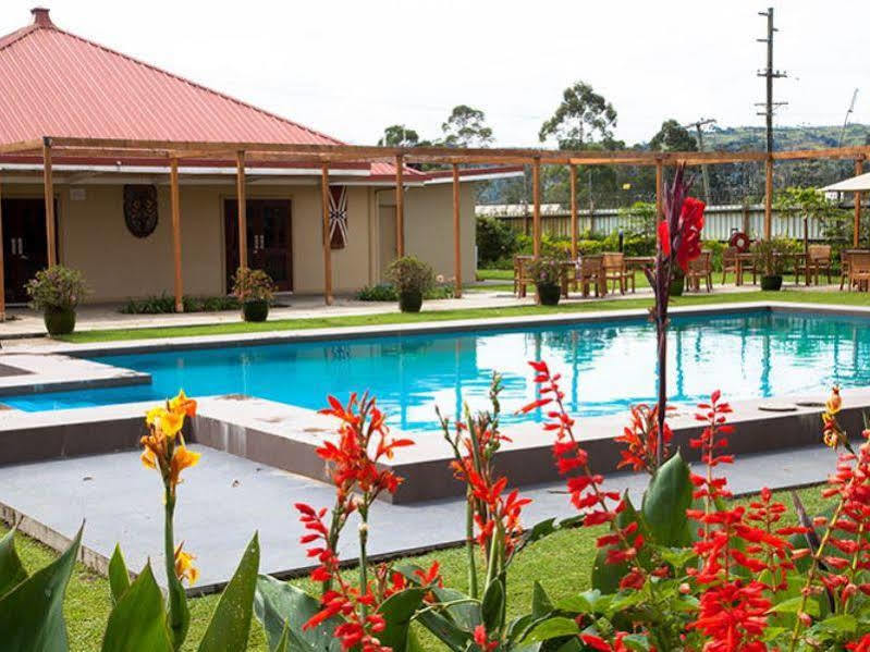 Highlander Hotel Monte Hagen Esterno foto